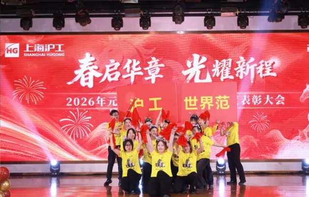紐約潮店推出第二波“WhiteLabel”系列，字母棒球帽成新品型錄